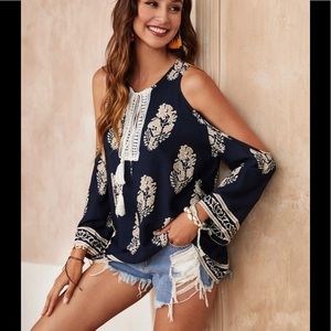 🆕BOHEMIAN NAVY COLD SHOULDER LEAF PRINT BLOUSE